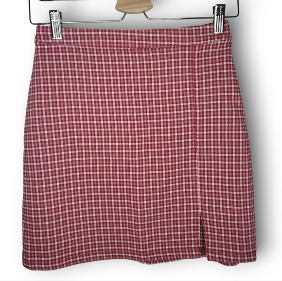 HOLLISTER Ultra High-rise Micro Plaid Mini Skirt Size S NWT - Picture 1 of 6